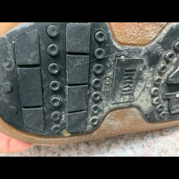 Ikkii boots now called Inuikii beige boots - Picture 7 of 7